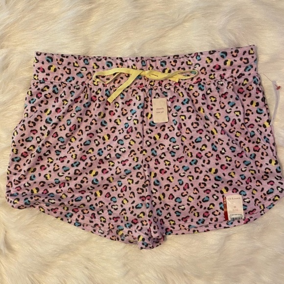 Secret Treasures Pajama‎ Shorts Womens Size Medium (8/10) Soft Leopard Pajamas - Picture 1 of 6